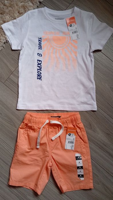 Set tricou și pantalon