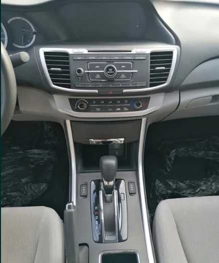 ПРОДАВАМ автомобил Honda Accord Honda Accord