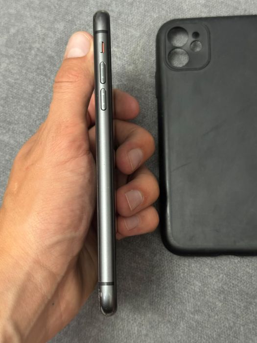 Iphone 11  90% аккумулятор