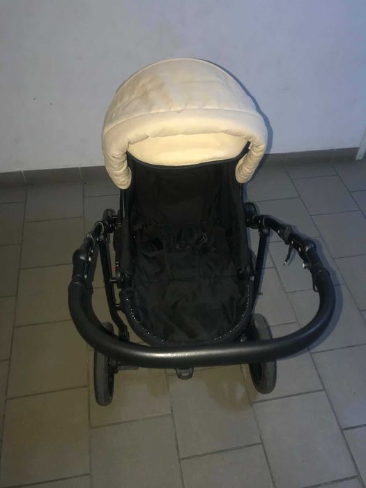 Carut bebe in stare buna