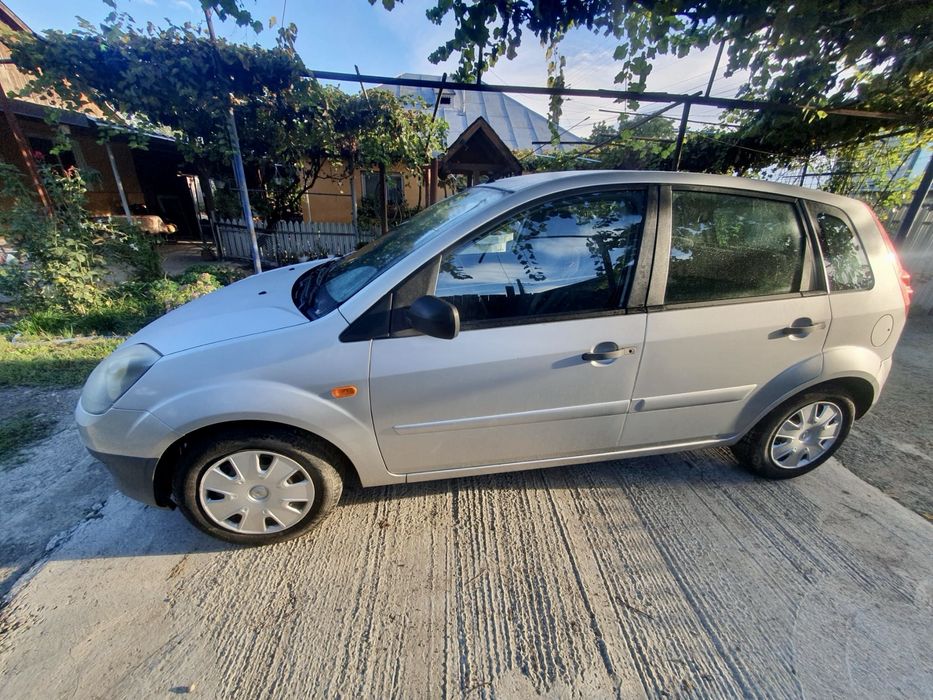 Ford Fiesta 1.25 Benzina, 75 CP, an 2007 – 64.000 km
