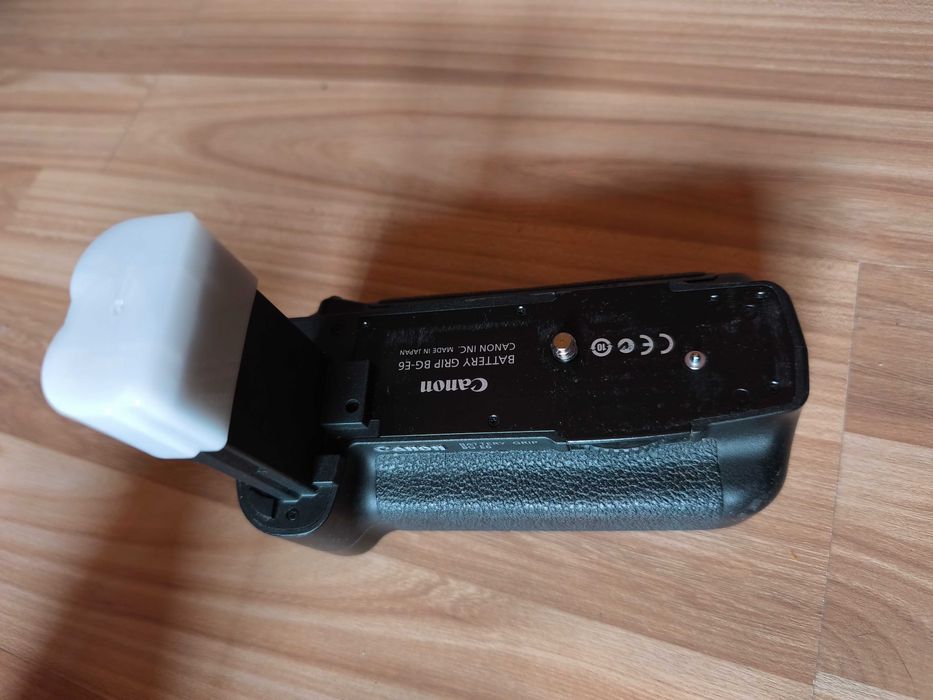 Бустер BG-E6 для Canon 5D mark II