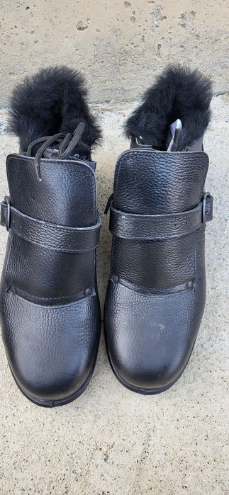 Ботинкалар сатылады