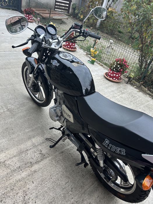 Motocicletă RD125 (HY125-2) – 125cc in stare impecabilă!!