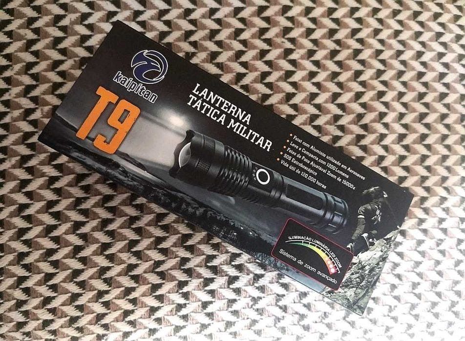 Lanterna de mana cu Led Cree P50 Zoom și Acumulator 18650 Noua