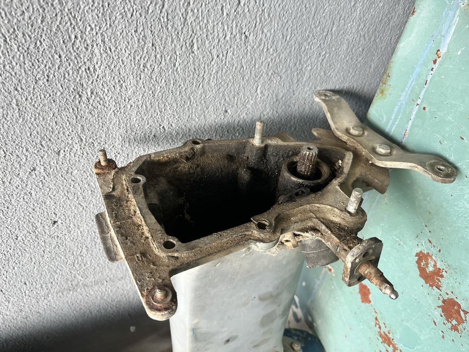 Извън бордов двигател ботуш и капак на EVINRUDE 25hp