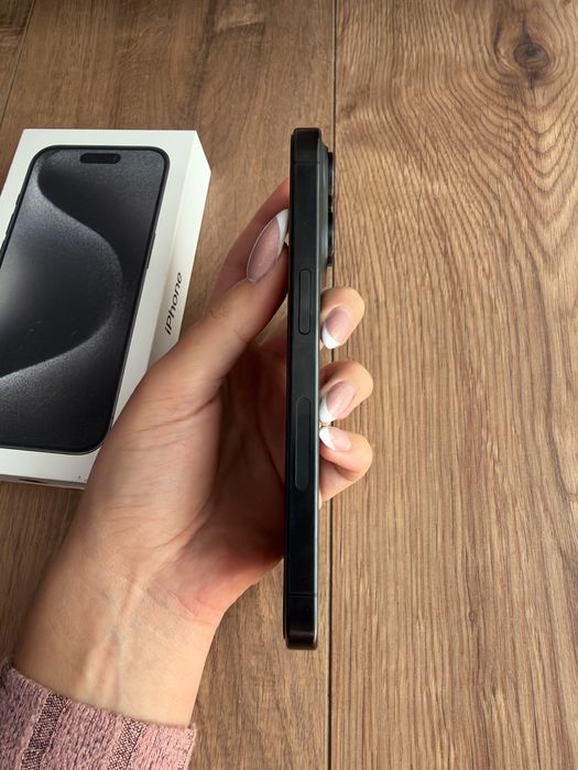 iPhone 15 pro - Черен Титан