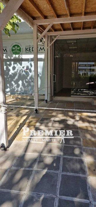Продава се Магазин в Бургас, Акациите - 32 кв.м за 2469 €/кв.м - Снимка #3