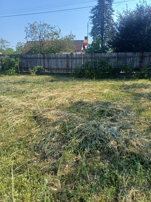 Vând teren intravilan 1000m