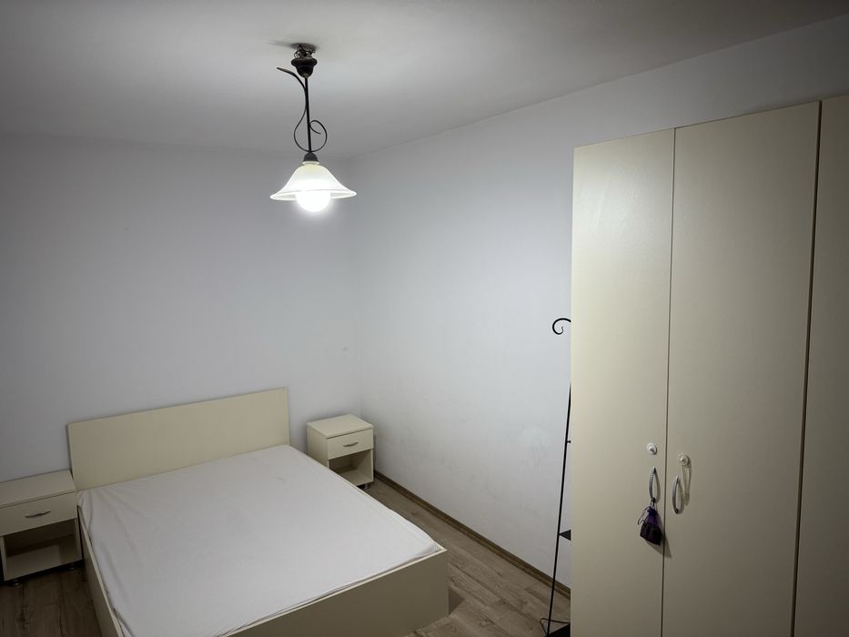 Inchiriez apartament