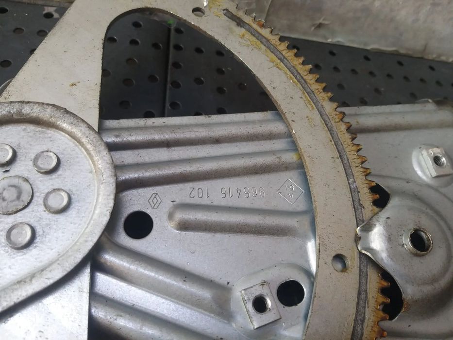 Macara geam electric stanga spate renault scenic 3 910870101 910585103 966416102