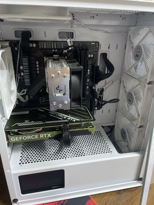 Игровой Компютер 4060 16гб Озу ryzen 5 3600 С монитором