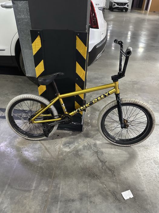 Велосипед KINK BMX