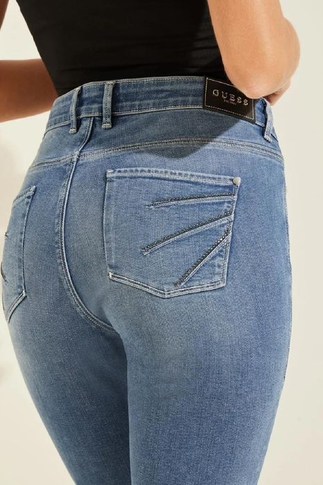 2 броя дамски дънки Guess