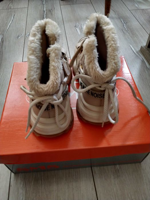 Дамски спортни кецове