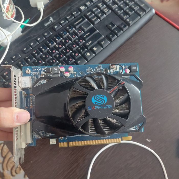 Продам amd rageon hd 6670 на 1гб не могу поставить на 1000тенге