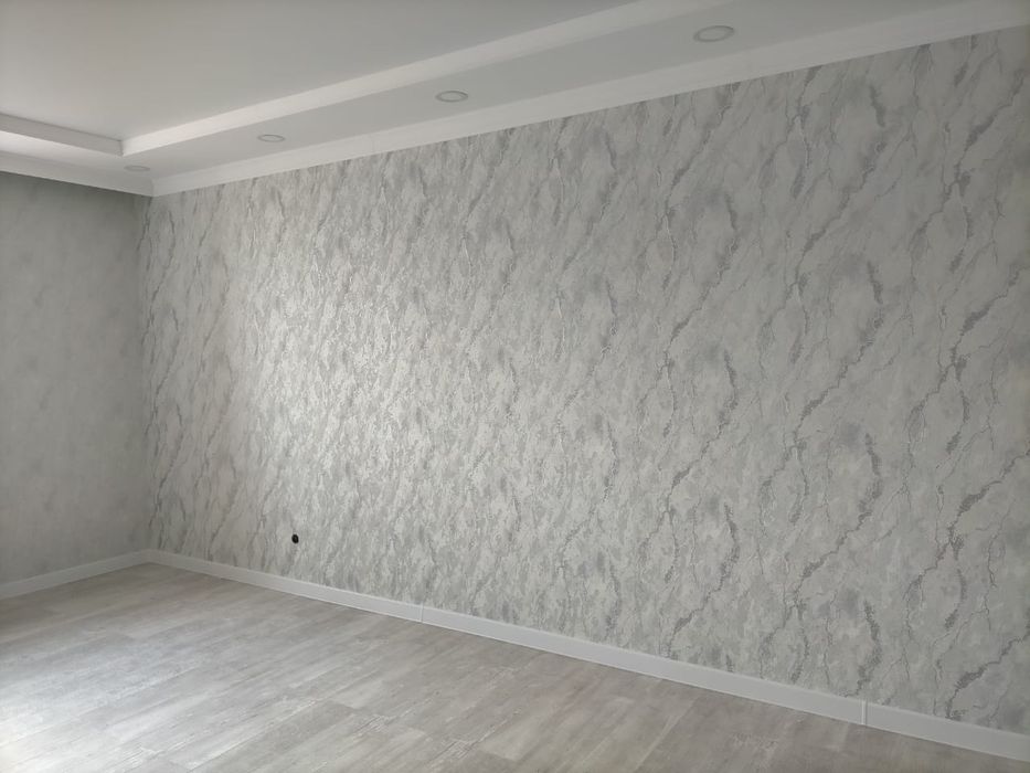 Поклейка обоев, галтели и покраска