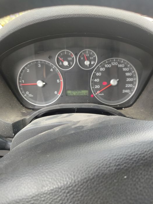 Форд Фокус Ц-макс на части