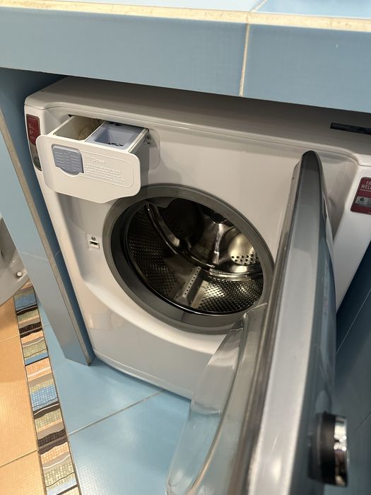 Стиральная машина Ariston