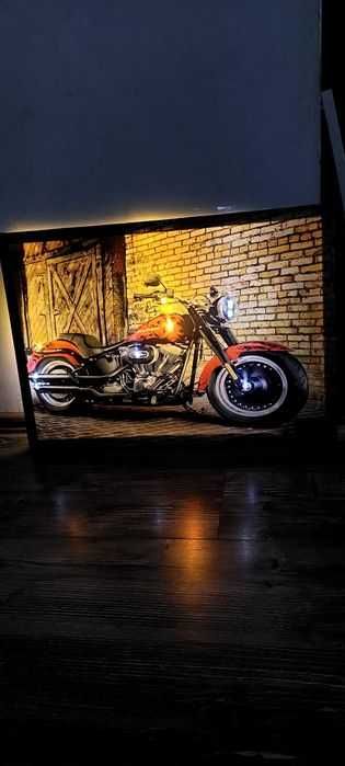 Светеща  картина