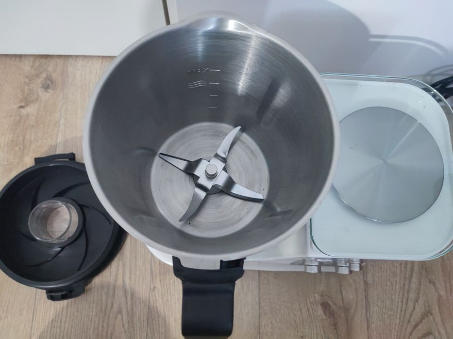 Robot bucatarie Quigg cantar reglaje rotatie cutit, temperatura, timp