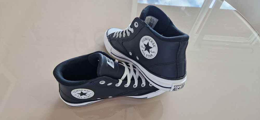 Ghete sport Converse All Star 44, șosete Diesel cadou