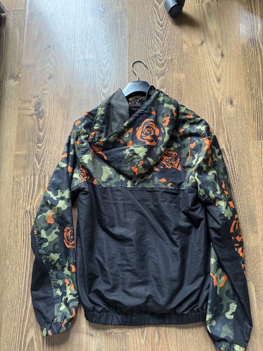 Vand Bluze S-M stare foarte buna aproape noi