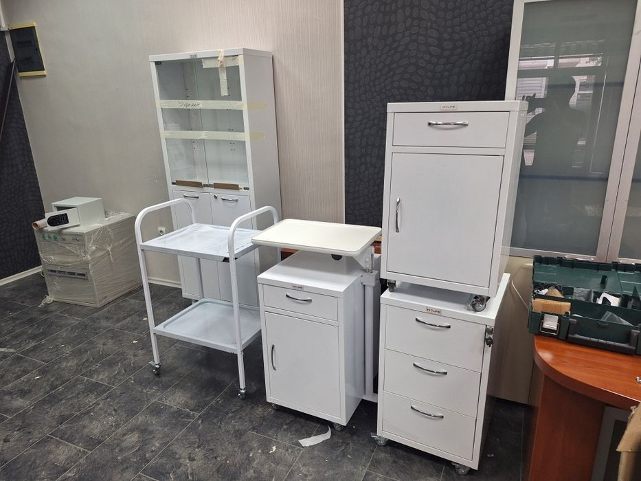 Метални гардероби, шкафове с транспортни дефекти