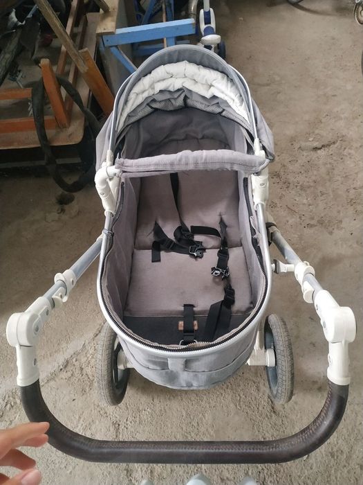 Продам детскую коляску