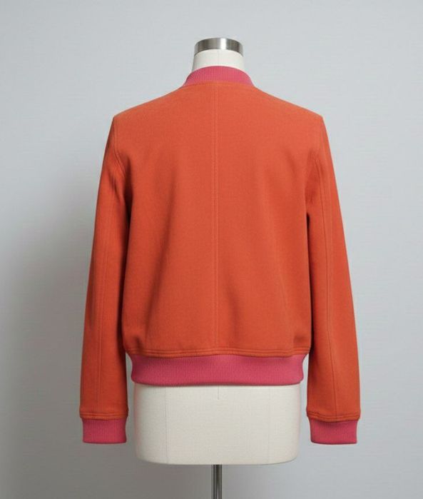 Ayollar uchun baxorgi svited