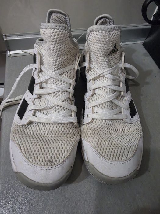 Маратонки Adidas , Nike