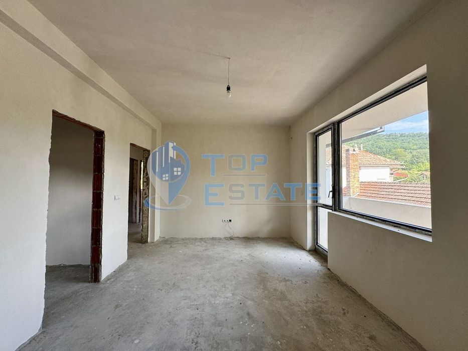 Продава се Къща в с. Нацовци, Област Велико Търново - 190 кв.м за 1311 €/кв.м - Снимка #10