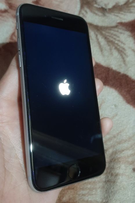 Vând iPhone 6s argintiu 128 gb în stare bună excelentă