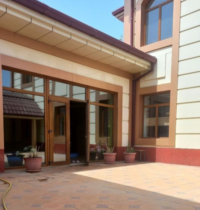 Продается дом  3 уровня . 588м2. 5 соток.Циалковская ул. Археологическ