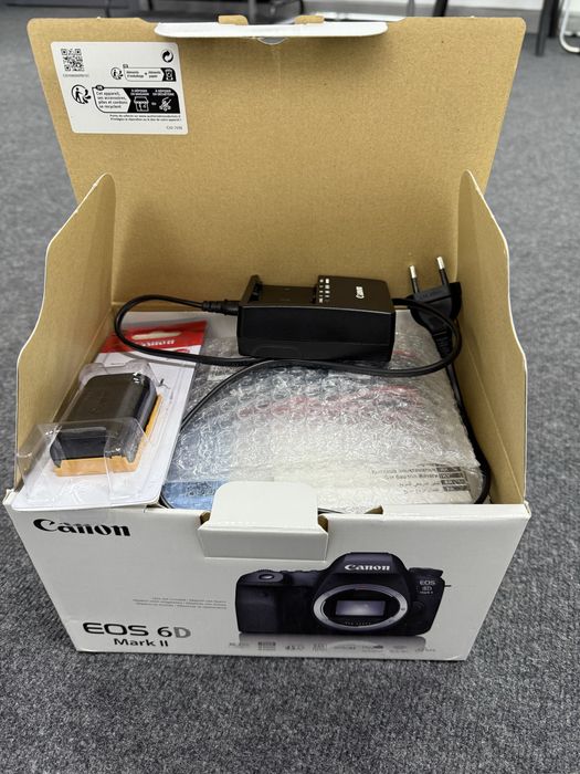 Фотоаппарат Canon 6D Mark II BODY