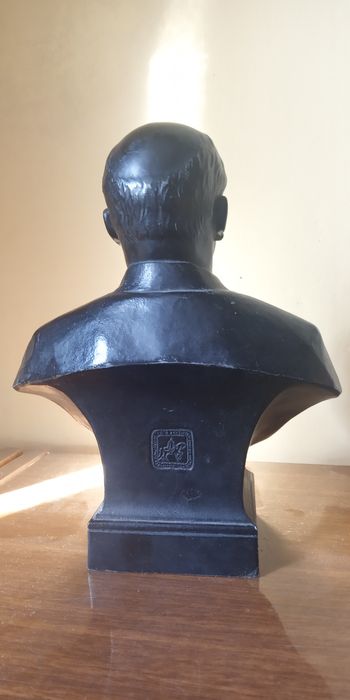 Продам бюст Ленина