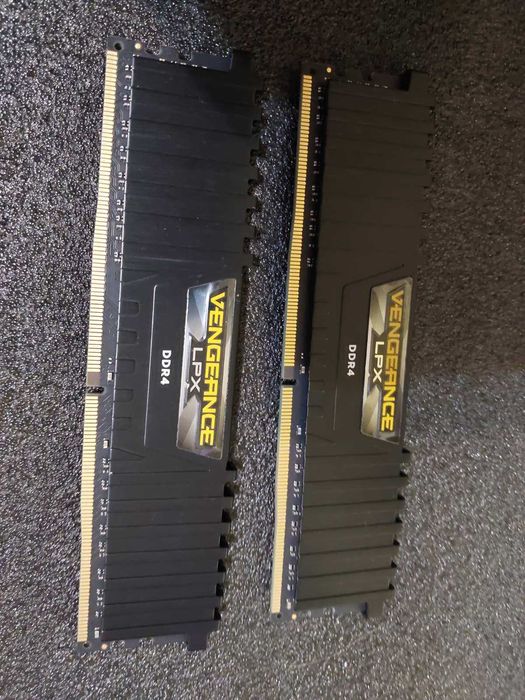 32GB 3200Mhz CL16 - DDR4 RAM памет