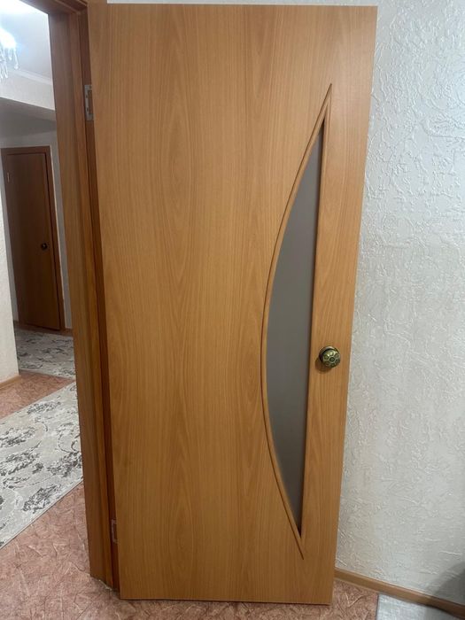 Продам 6 дверей.