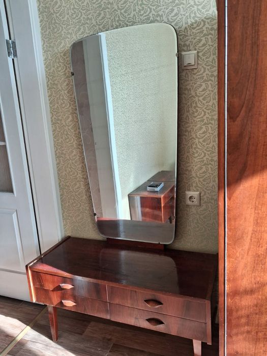 Продам мебель в квартиру.