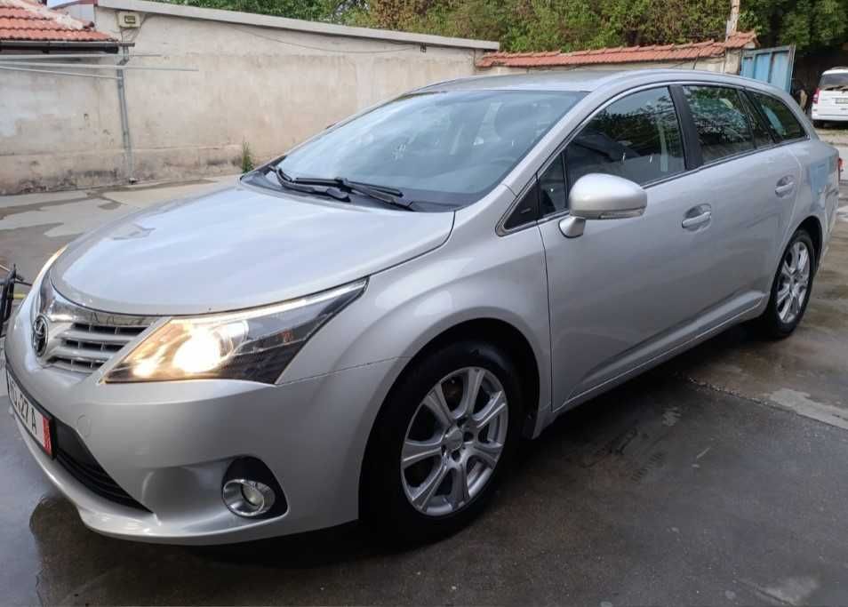 Toyota Avensis 2.2 D