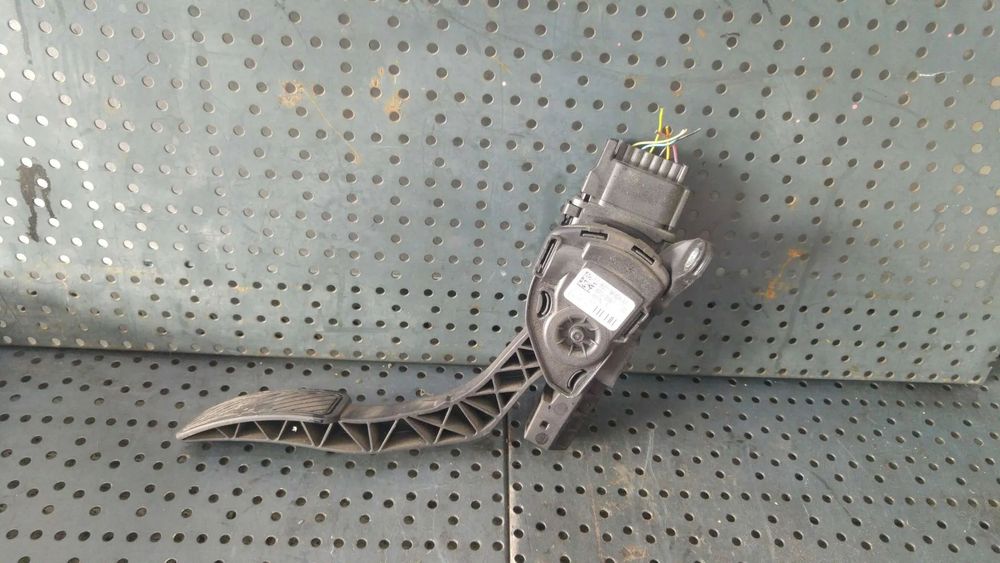 Pedala acceleratie 1.4 tdci ford fiesta 6 cb1 ccn 8v219f836aa 6pv00951700