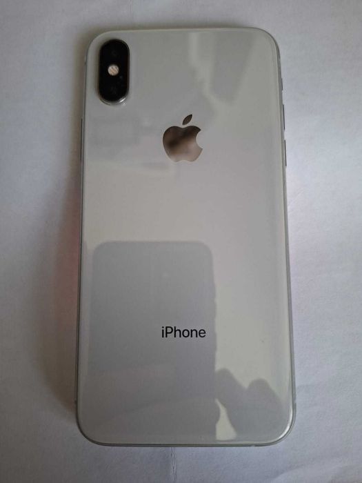 iPhone xs 64gб .