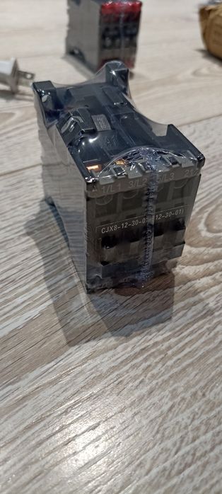 Пускатель (контактор) CJX8