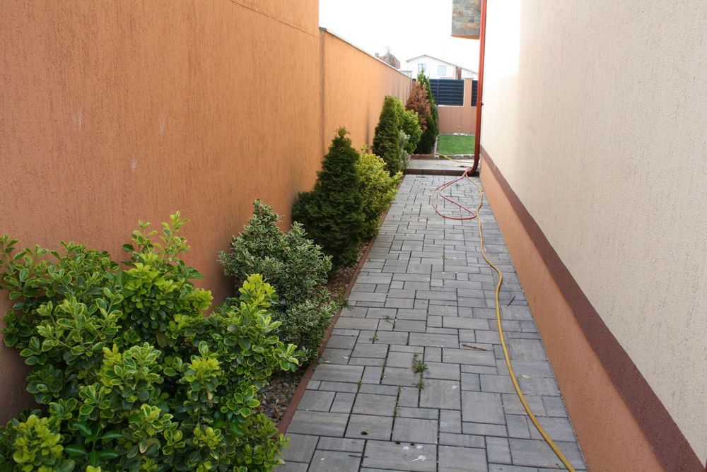 casa-vila  zona anl parc -valea fetii strada bambusului