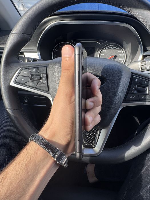 iPhone 11 128гб идеал