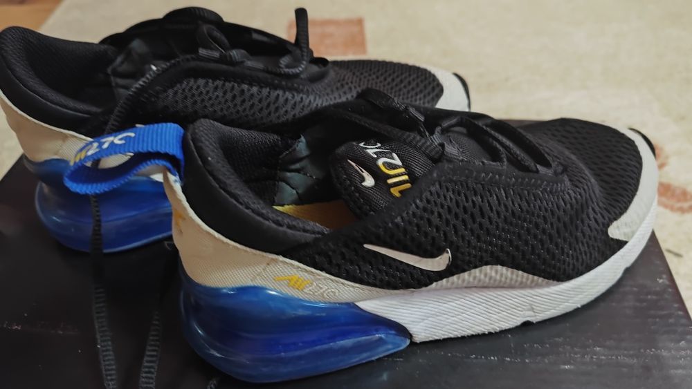 Adidas Nike Air Max 270