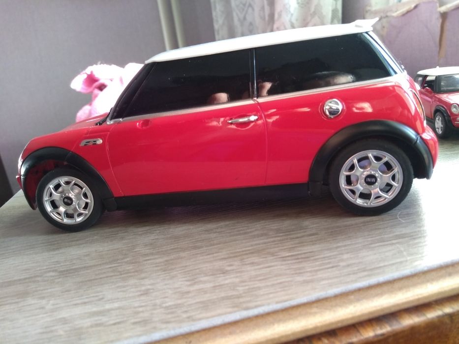 Лот три броя Mini Cooper