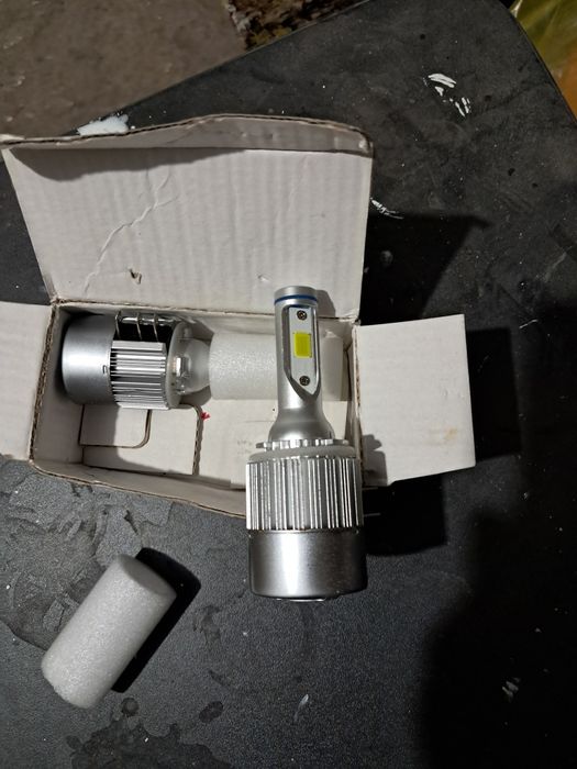 H 15 led  cu ventilatoare incluse