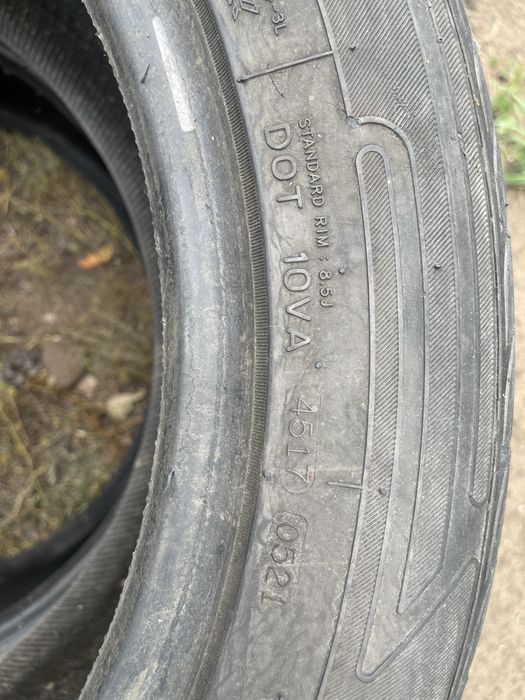 Продам две Шины r 20