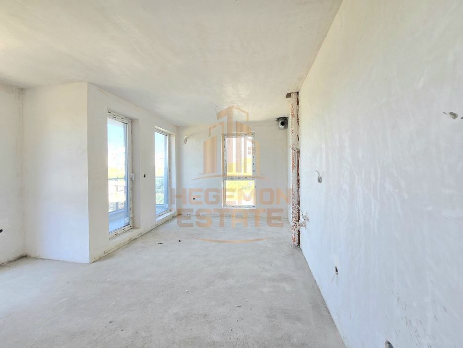 Продава се Тристаен апартамент в Варна, Левски - 88 кв.м за 2046 €/кв.м - Снимка #1